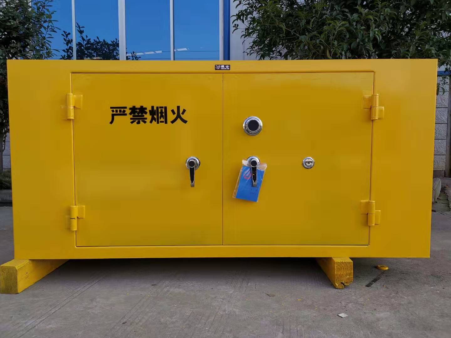 车载雷管箱、炸药柜