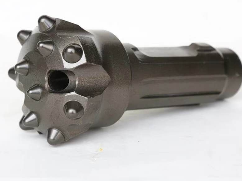 潜孔钻机操作中应注意的事项